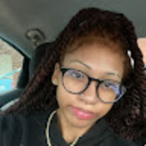 Meet your Posher, Ayonna